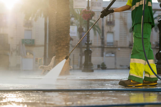 Best Deck Pressure Washing  in Lifornia City, CA